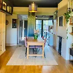 Spacious Boutique Apartment