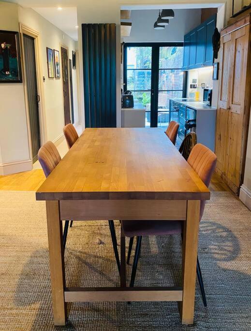 Spacious Boutique Apartment Bristol